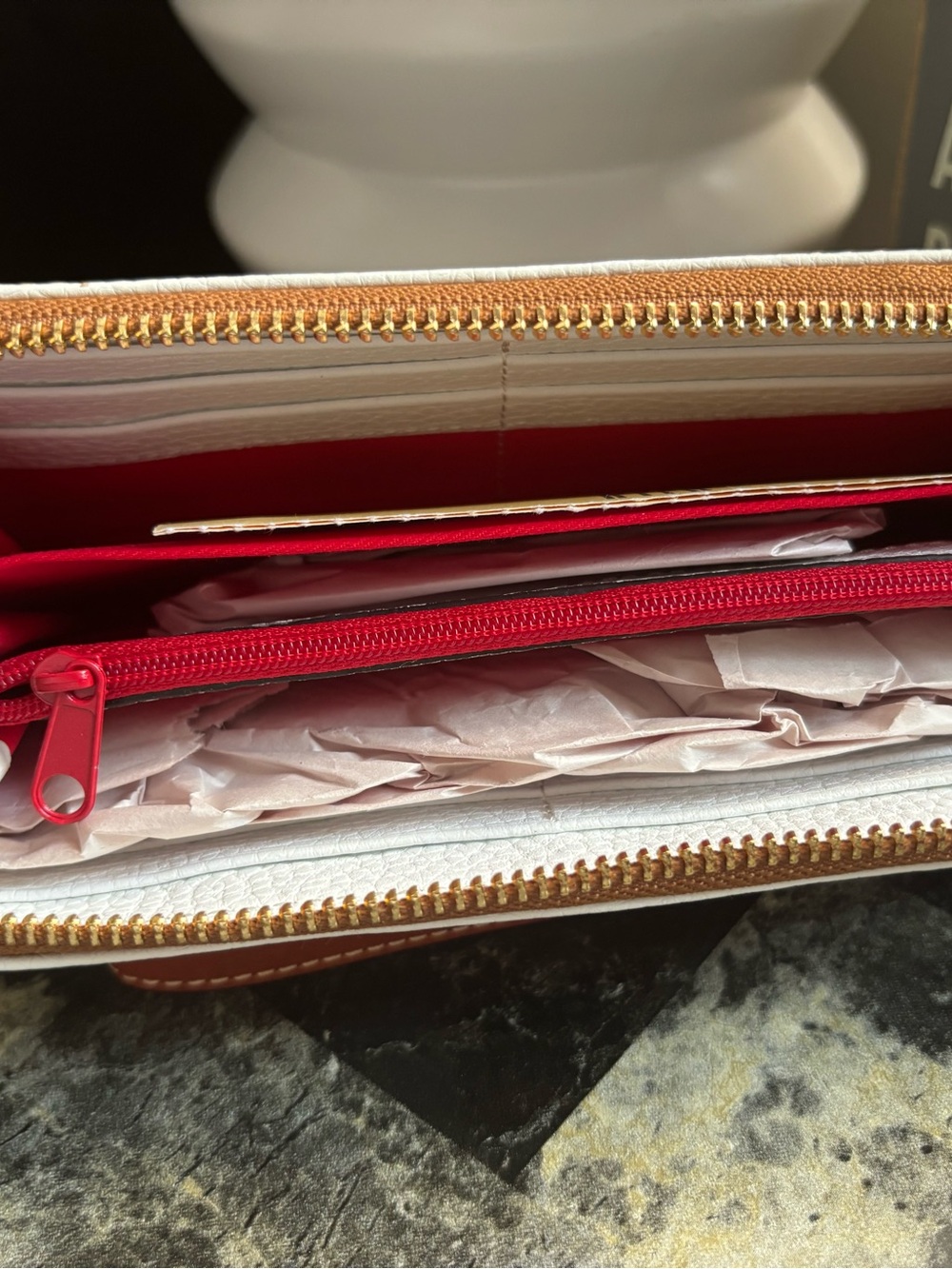 Dooney & Bourke White Pebble Leather π Free Gift with Purchase! β¨ - Picture 7 of 9